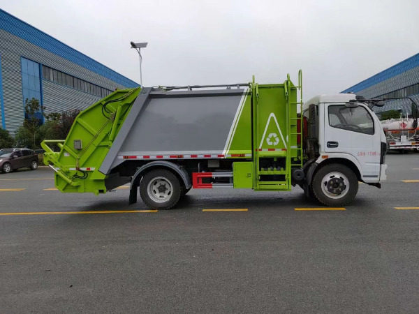 東風(fēng)多利卡分類壓縮垃圾車